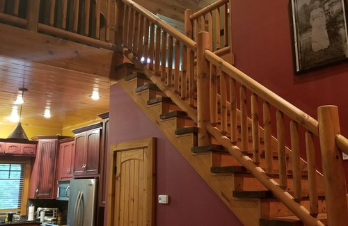 Johnson City Cabin | August dates open! Riverfront - Watauga River - Trophy Section.