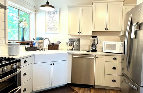 Riverside House | August only Specials! Rock bottom pricing ~ Details in Description