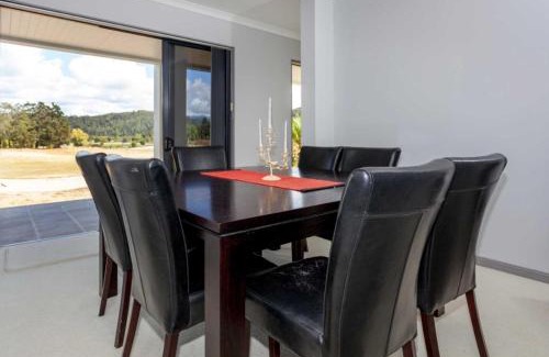 Pauanui Villa | Augusta Grand Pauanui, a Golfers Dream House
