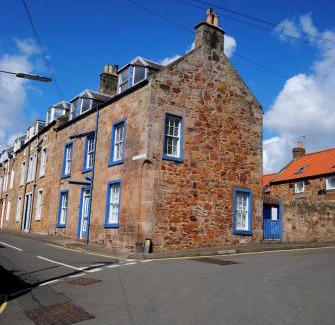 Anstruther House | Auld Fishers Hoist- traditional home by the sea