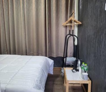 Samran Rat Apartment | auntythong house