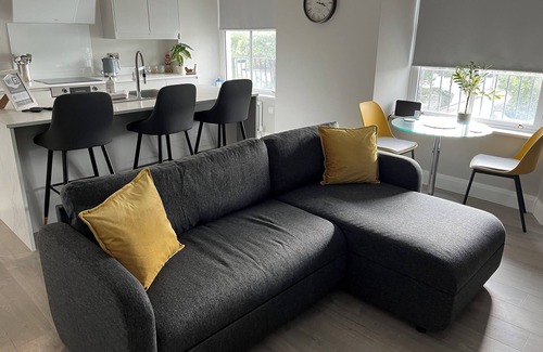 Warrenpoint Apartment | Aurora House Luxury Seafront One Bedroom Apartment.