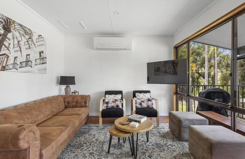 Conjola Park House | Aurora Lakeside, a stunning lake front home.