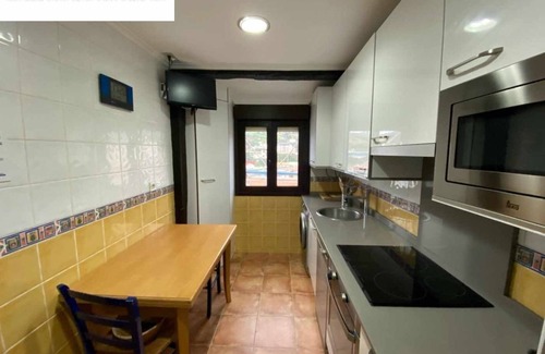 Bermeo Apartment | Aurrekoetxea 36 Vacation Rental, 5º D