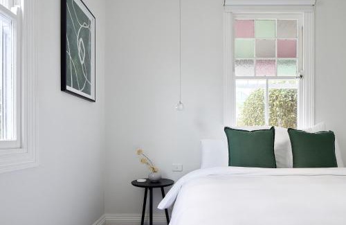 The Junction House | Austin Cottage - Pet friendly!