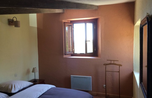 Saint-Jeannet Other | Authentic charming house in a quiet wooded park.