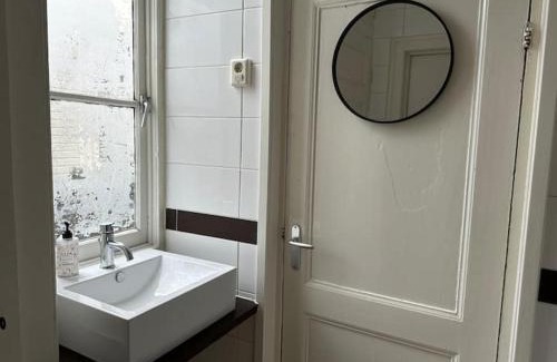 Nieuwmarkt en Lastage Apartment | Authentic City Centre Apartment