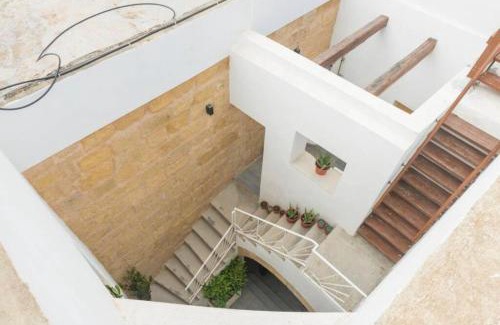 Cospicua Apartment | Authentic GF apartment with terrace at the 3 Cities Marina