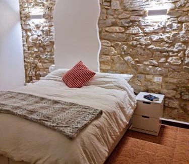 Palombaro House | Authentic Village Townhouse with Independant Apartment