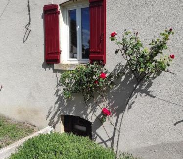 Thenioux House | Authentique maison éclusière