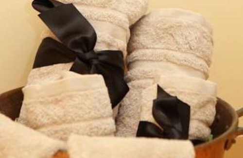 Saint-Laurent-de-Chamousset Bed & Breakfast | Aux Pierres Magiques