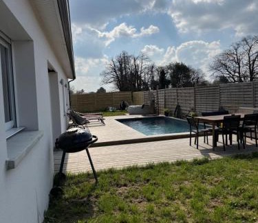 Ambares-et-Lagrave Villa | Aux portes de bordeaux Maison cocooning avec Piscine