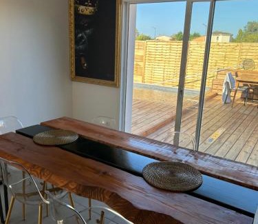 Ambares-et-Lagrave Villa | Aux portes de bordeaux Maison cocooning avec Piscine