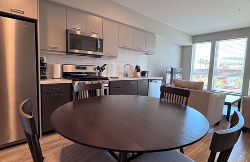 Harborview Apartment | AV8: Comfortable 1-Bedroom Escape in San Diego with WiFi & AC