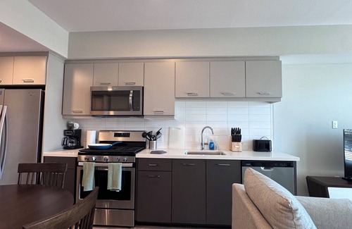Harborview Apartment | AV8: Comfortable 1-Bedroom Escape in San Diego with WiFi & AC