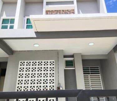 Kampung Seberang Takir House | AVA Homestay Kuala Terengganu Pantai Drawbridge