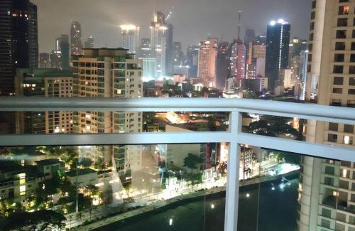 Makati Apartment | Aveline Suites Elite Rockwell view ACQUA Private Residences near Rockwell Makati
