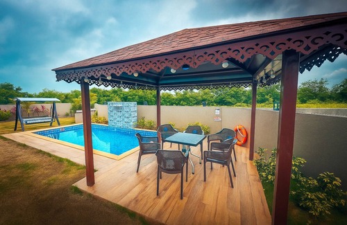 Karjat Villa | Aviators Abode 3BHK Villa, Private pool Mountain View in Karjat