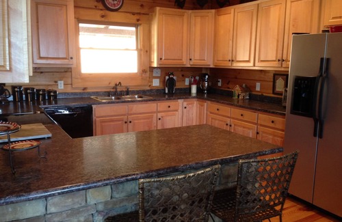 Guild Cabin | Awe-Inspiring Views/Spacious Cabin/Pickleball Court