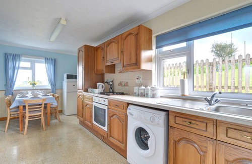 Tal-gareg House | Awel y Grug - Three Bedroom House, Sleeps 5