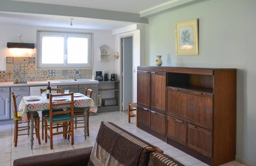 Rouffignac-Saint-Cernin-de-Reilhac Apartment | Awesome apartment in Rouffignac