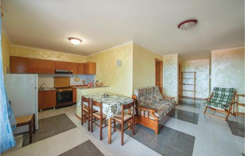 Porto Alabe Apartment | Awesome Apartment In Porto Alabe