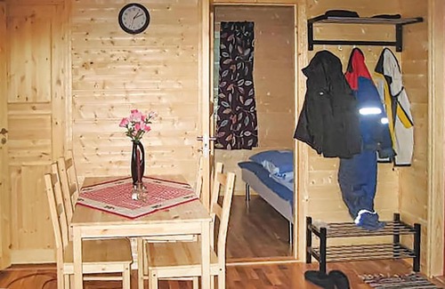 Hitra Apartment | Awesome Apartment In Sandstad With Wifi