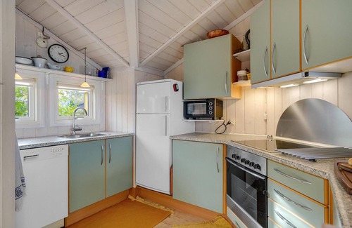 Allingabro House | Awesome home in Allingåbro with kitchen