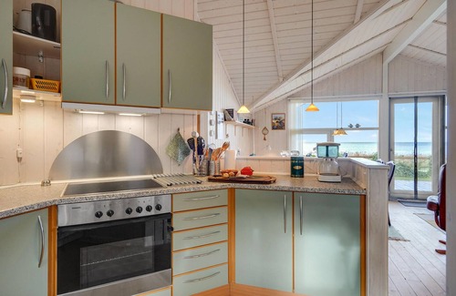 Allingabro House | Awesome home in Allingåbro with kitchen
