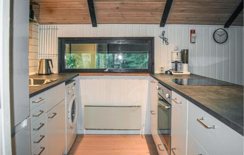 Ronninge House | Awesome Home In Annerstad With Sauna