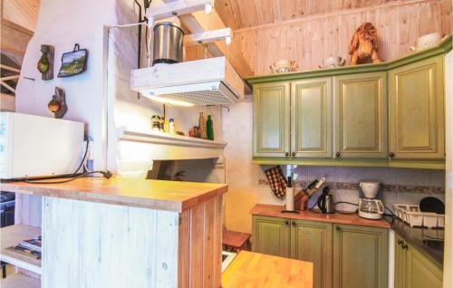 Asensbruk House | Awesome Home In Åsensbruk With Kitchen