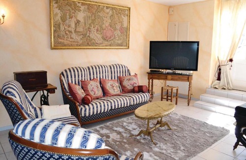 Canals House | Awesome home in Canals w/ 2 Bedrooms