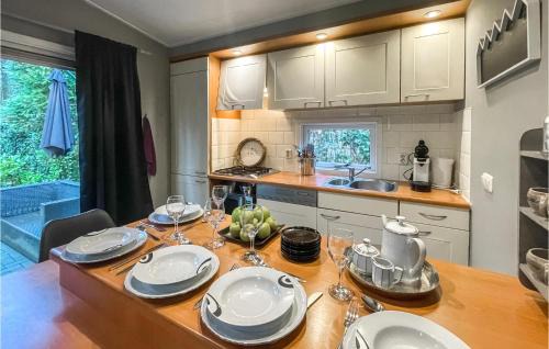 Emst House | Awesome Home In Emst With Kitchen