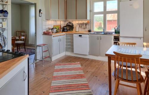 Vanersborg Municipality House | Awesome Home In Frändefors