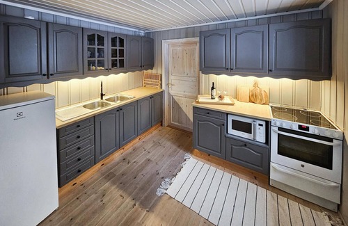 Fyresdal House | Awesome home in Fyresdal with kitchen