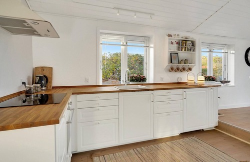 Hejsager Strand House | Awesome home in Haderslev with kitchen