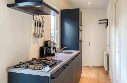 Heinkenszand House | Awesome home in Heinkenszand with WiFi