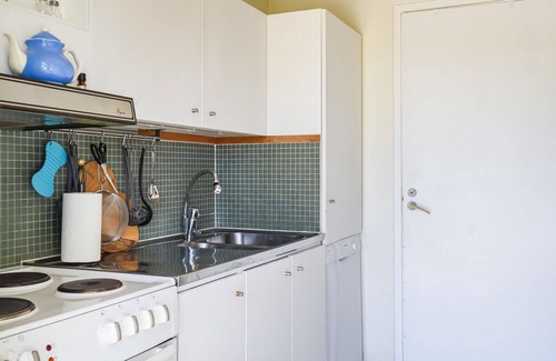 Apelgarden House | Awesome home in Hjälteby with WiFi