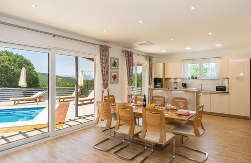 Lovrec House | Awesome home in Lovrec with 3 Bedrooms, WiFi and Heated swimming pool