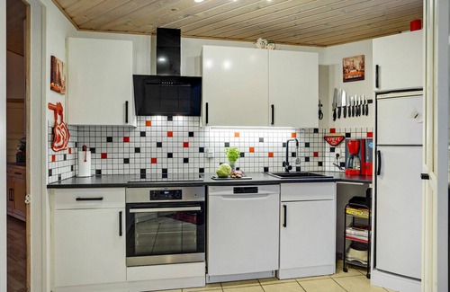 Ørsted House | Awesome home in ørsted with WiFi