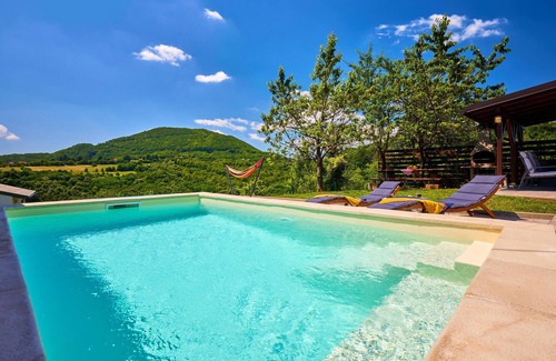 Klake House | Awesome home in Samobor