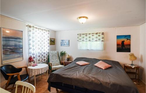 Slite House | Awesome Home In Slite With Kitchenette