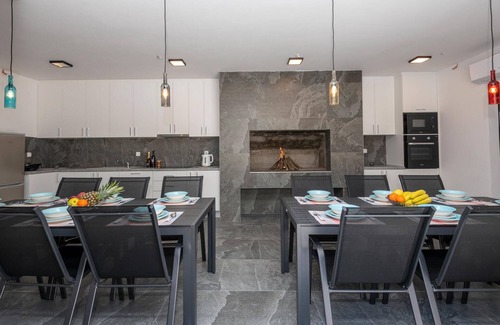 Veliki Prolog House | Awesome home in Veliki Prolog