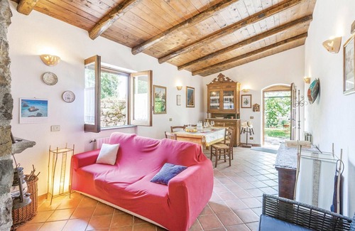San Giovanni a Piro House | Awesome home in San Giovanni a Piro SA