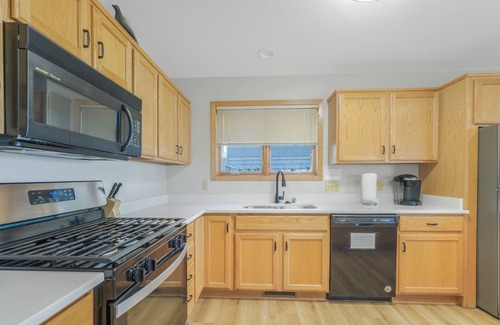 Markesan House | Awesome Lake Getaway On Beautiful Green Lake