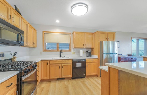 Markesan House | Awesome Lake Getaway On Beautiful Green Lake