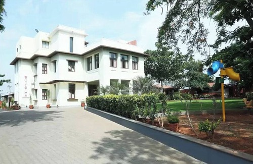 Mysore House | Awesome Stay with Classic Rooms/Mysore Junction