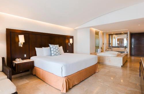 Ixtapa Resort | Azul Ixtapa Grand All Inclusive Suites - Spa & Convention Center