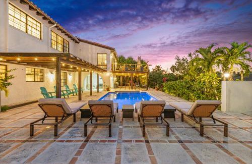 Eastern Road Villa | Azure Vista Villa