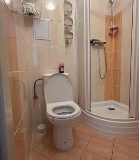 Decin Apartment | Bílý klid nově zrekonstruované studio